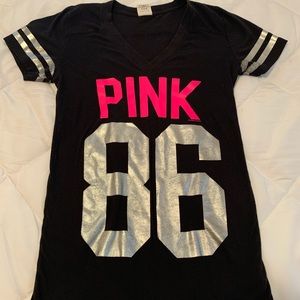 VS PINK V-Neck Short Sleeve Shirt